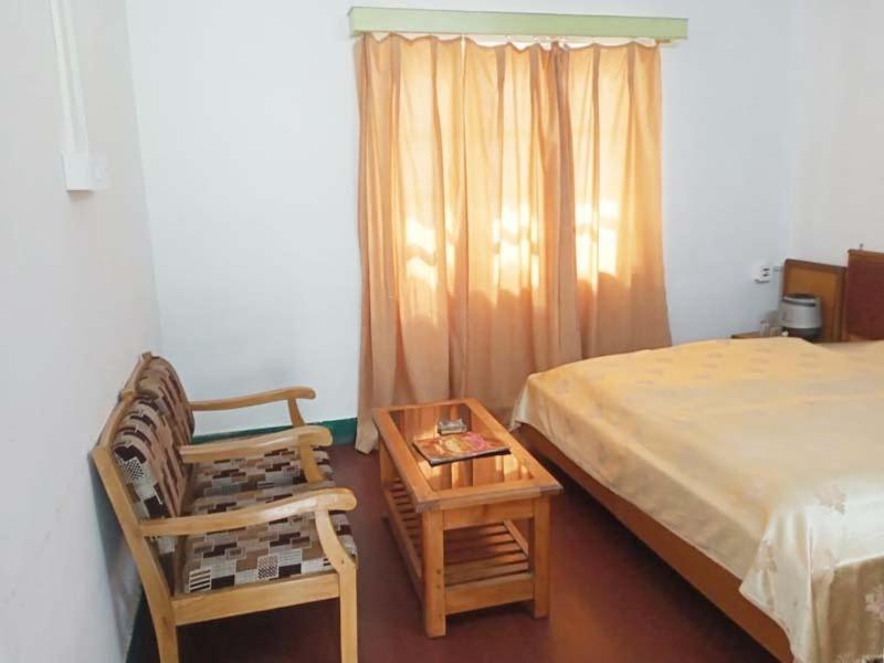 Gmvn Tourist Lodge Gangnāni Exteriör bild